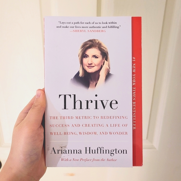Thrive: The Third Metric to Redefining Success and Creating a Life of Well-Being - Picture 1 of 1